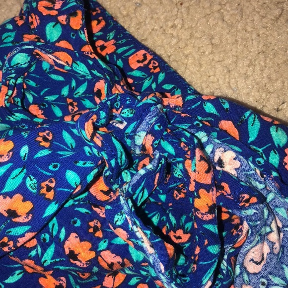 Floral shorts CUTE!! - Picture 4 of 4